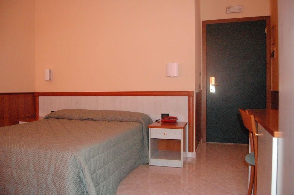 Hotel Laurence Ρώμη Εξωτερικό φωτογραφία