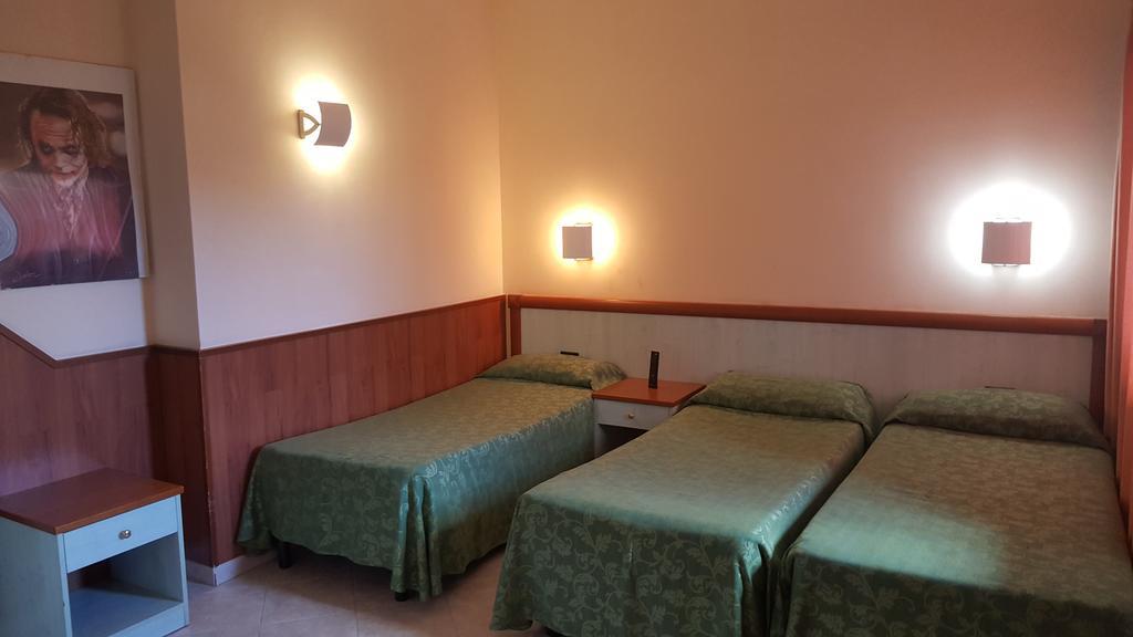 Hotel Laurence Ρώμη Εξωτερικό φωτογραφία