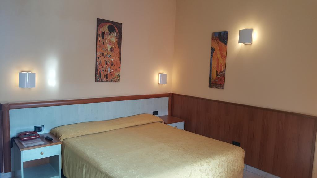 Hotel Laurence Ρώμη Εξωτερικό φωτογραφία