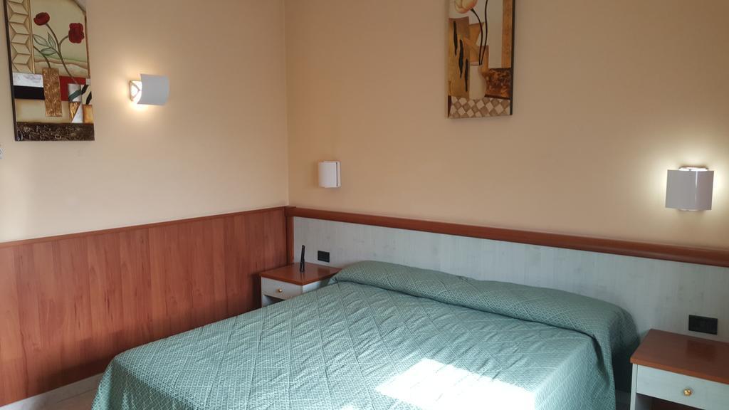 Hotel Laurence Ρώμη Εξωτερικό φωτογραφία