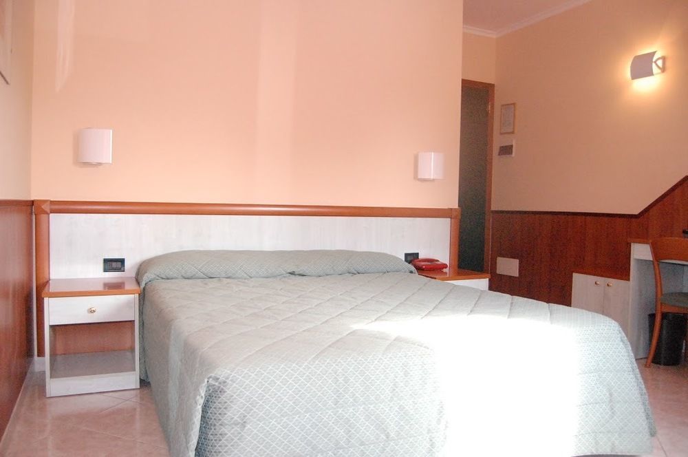 Hotel Laurence Ρώμη Εξωτερικό φωτογραφία