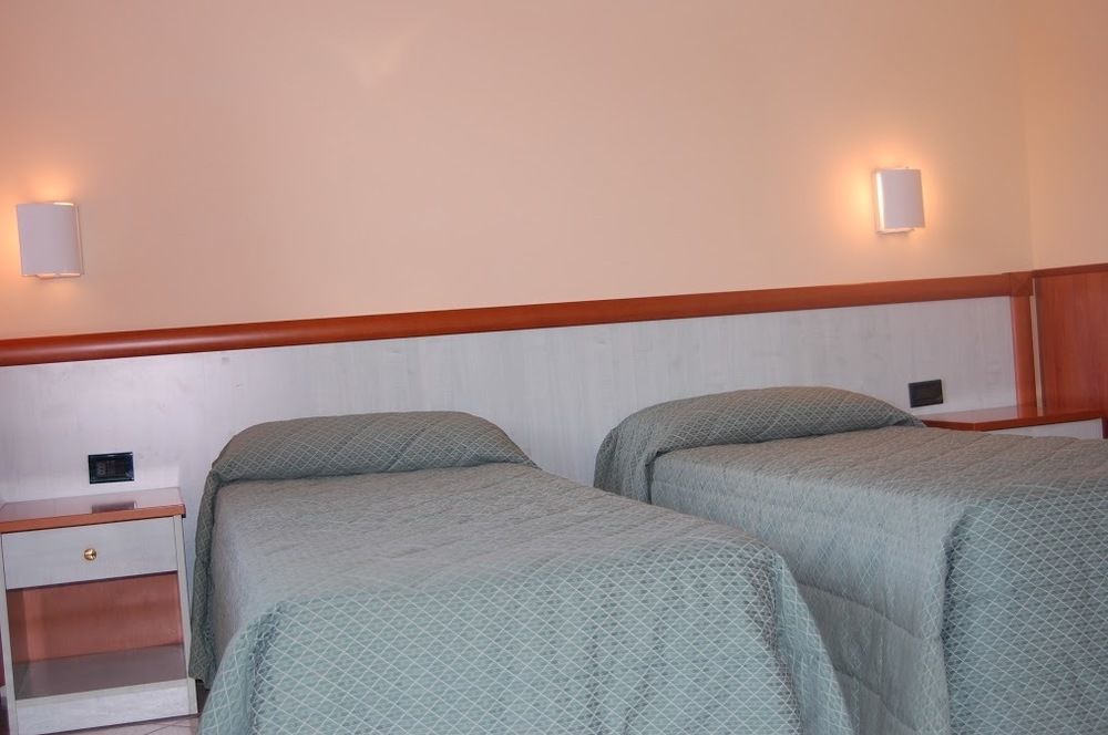 Hotel Laurence Ρώμη Εξωτερικό φωτογραφία